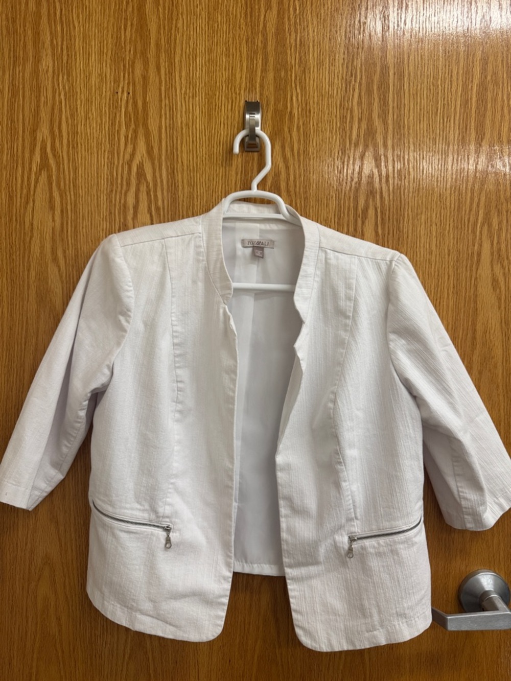 Liz Claiborne White Collarless Zip-Pocket Blazer